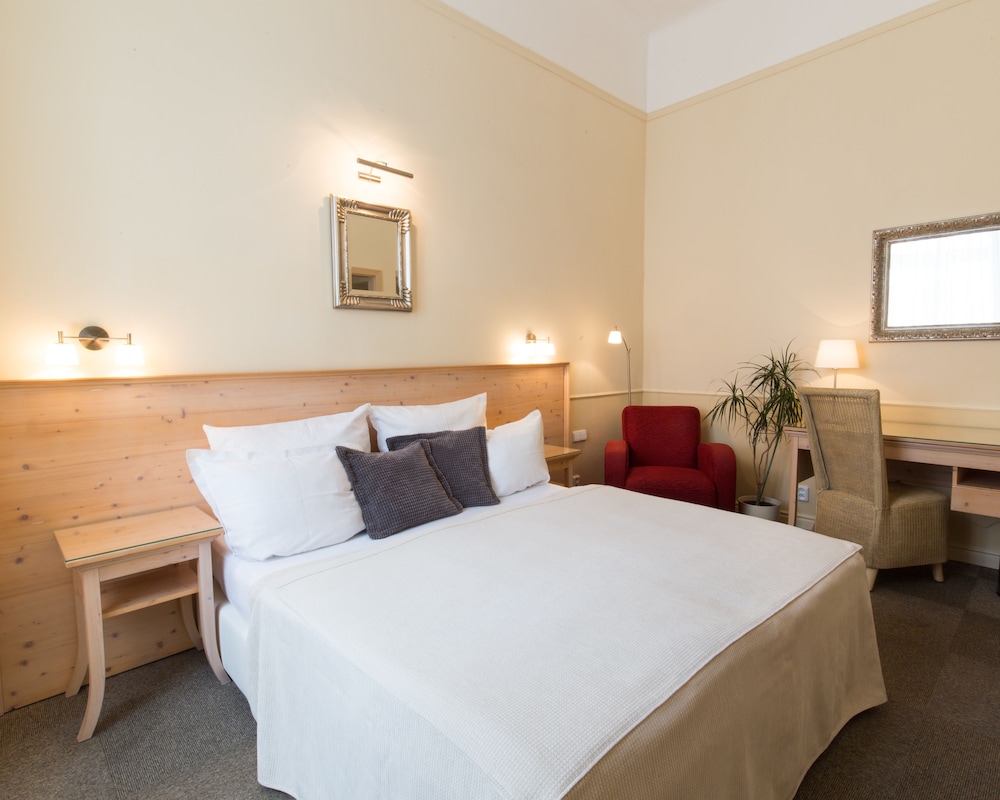 Unitas Hotel 17/55