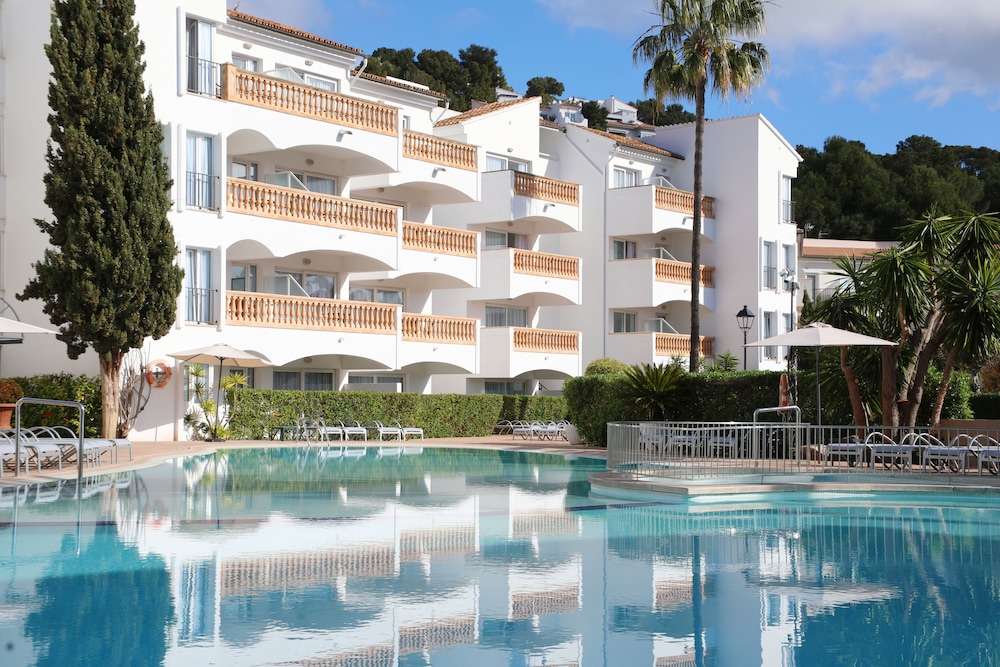 La Pergola Aparthotel 3/60