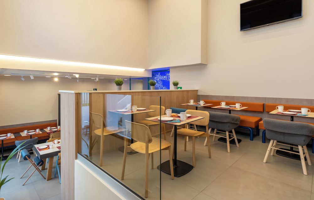 ibis budget Valencia Centro Puerto 17/23