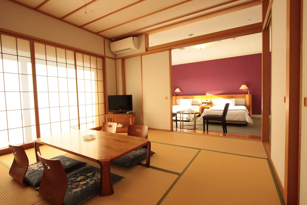 Sendai Hills Hotel 26/37