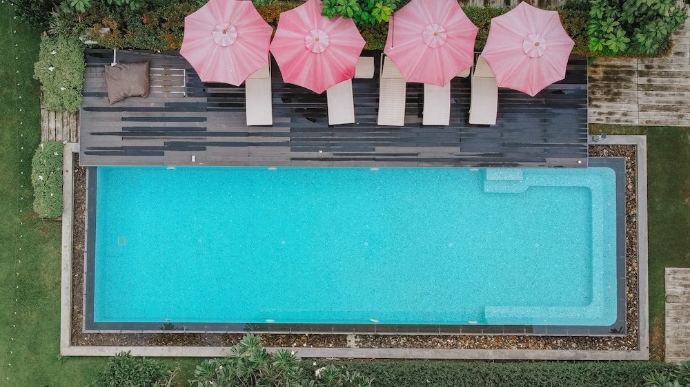 Maraya Hotel Resort 8/65