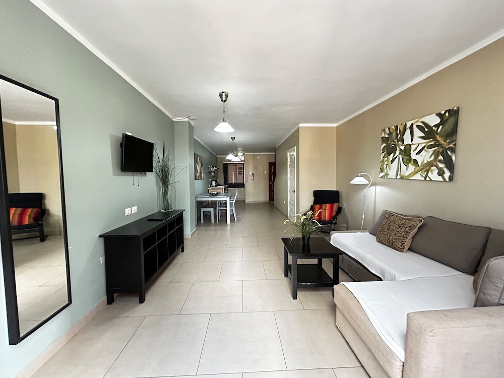 Eden Beach Resort 40/63