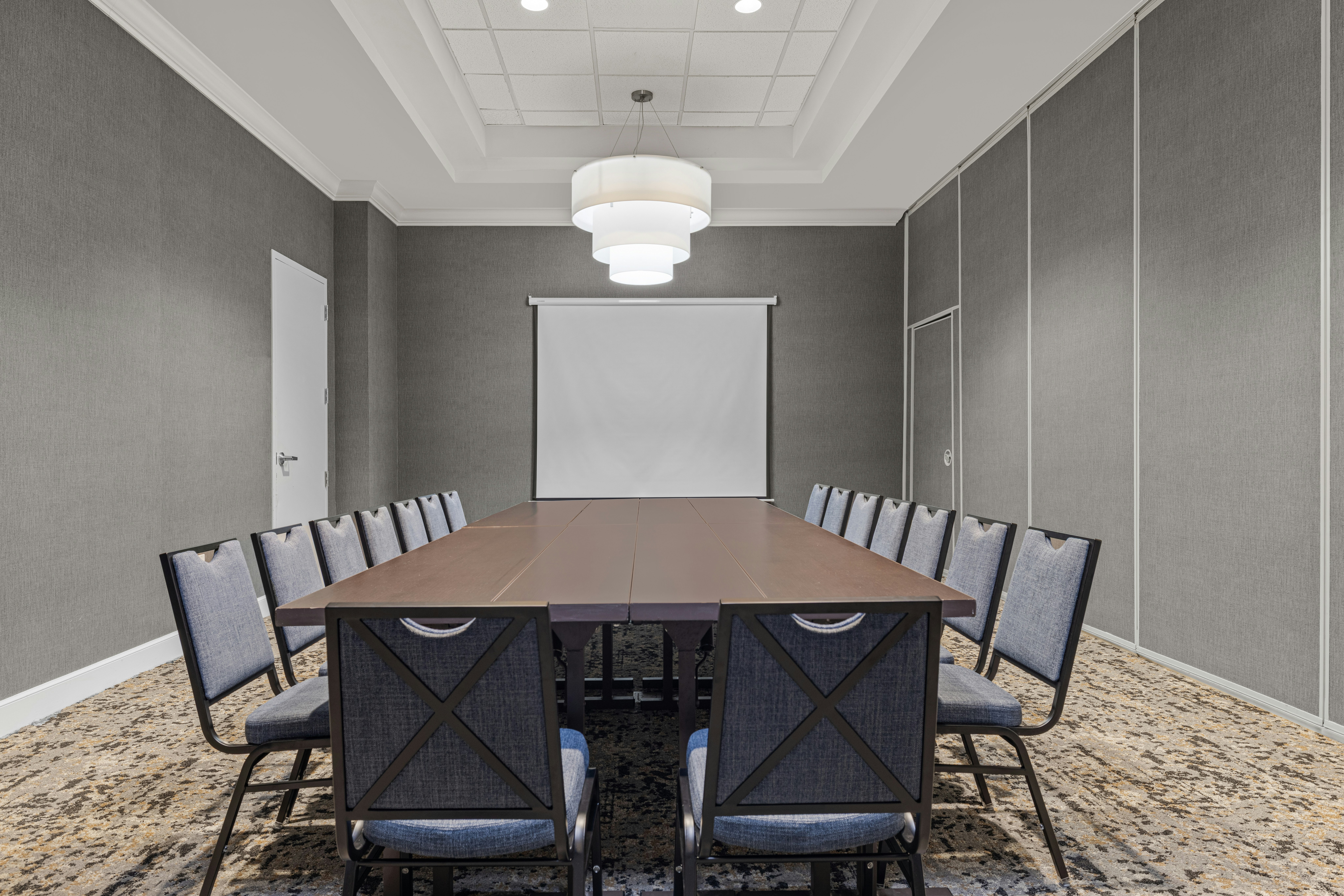 HILTON GARDEN INN NASHVILLE BRENTWOOD 64/75