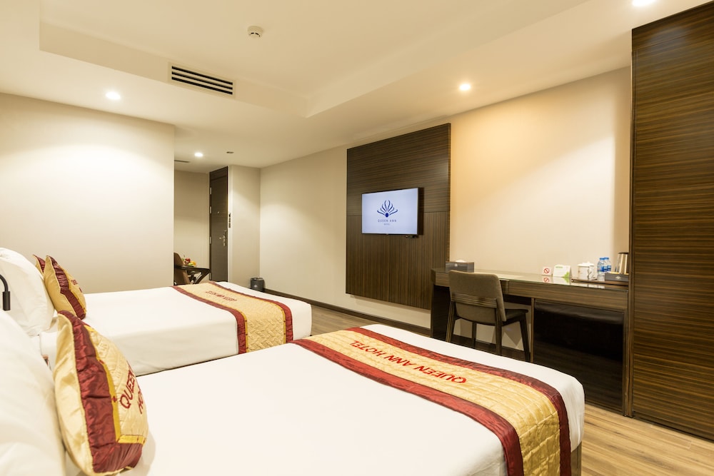 QUEEN ANN HOTEL 34/74