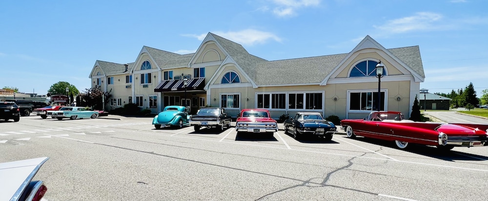 Court Plaza Inn & Suites 57/64
