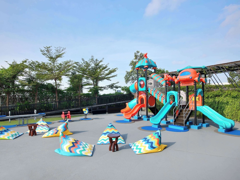 Novotel Samator Surabaya Timur 62/70