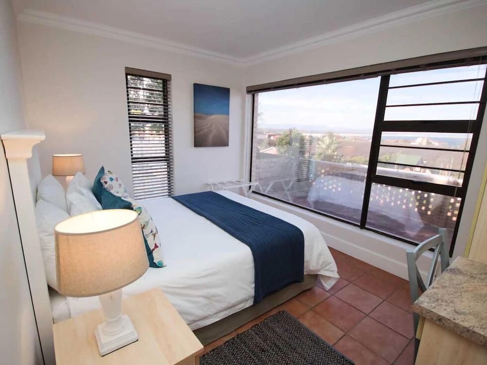 Jeffreys Bay Luxury Apartments 7/41