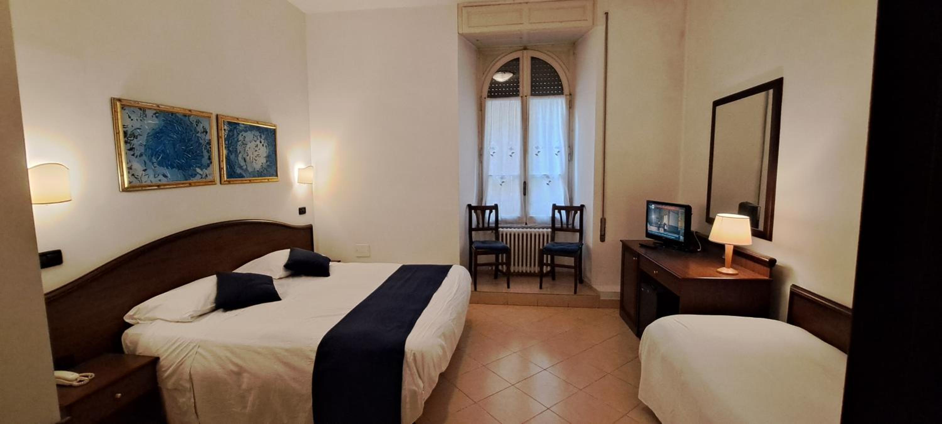 Hotel Bonazzi 11/40