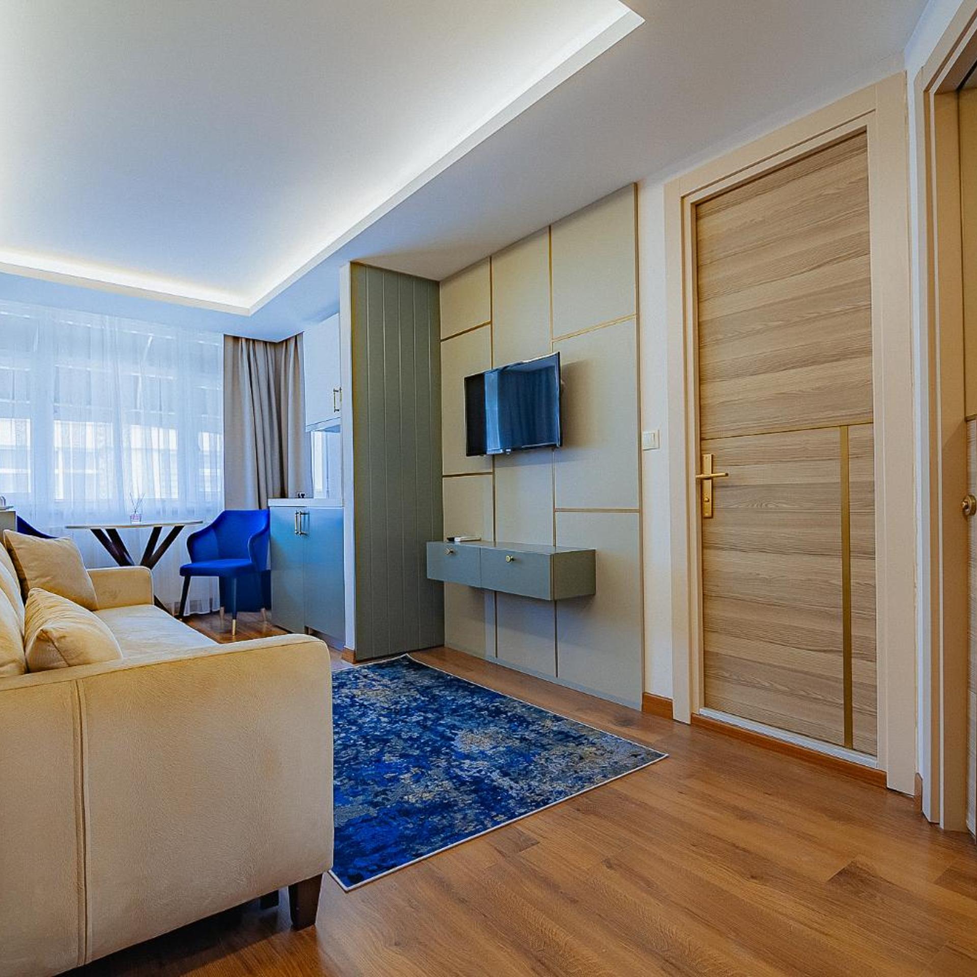جناح جونيور، Comfort Beige Hotel 8/10