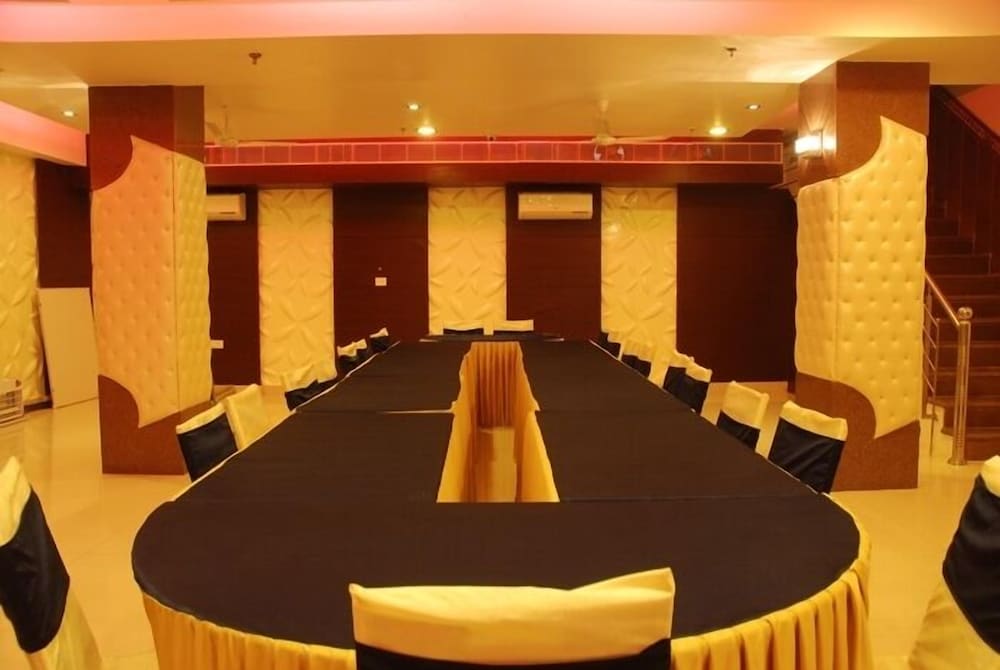Hotel Yug Villa 30/33