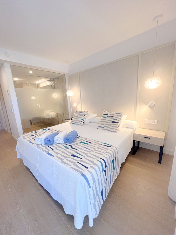 Diamant Hotel and Aparthotel 26/77