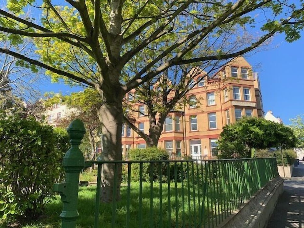 ARRANDALE HOUSE 20/22