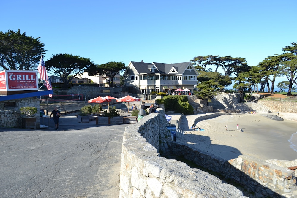 Monterey Peninsula Inn 53/63