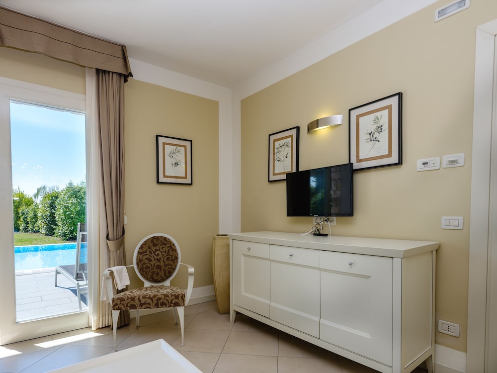 Parc Hotel Germano Suites 9/73