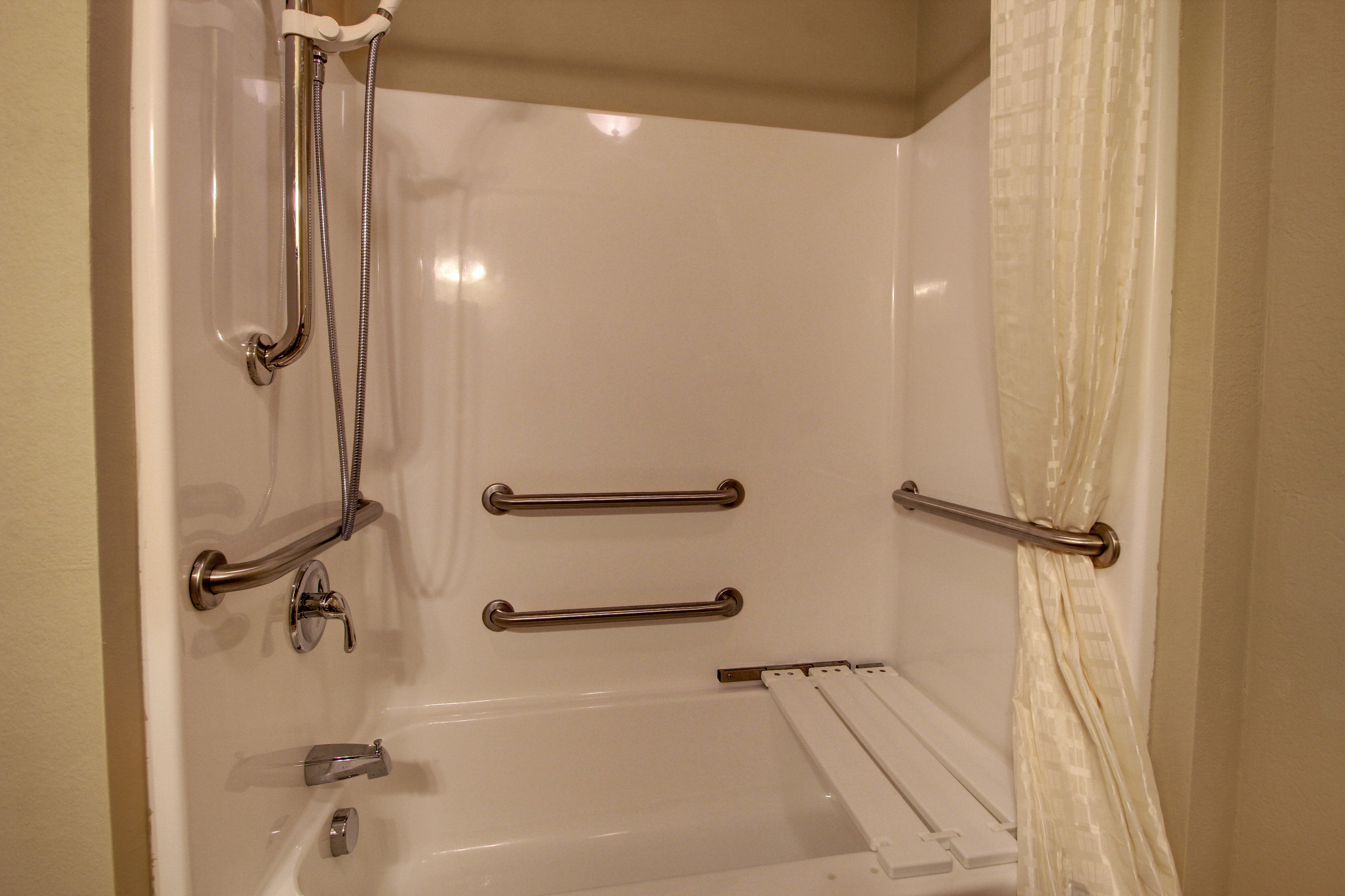 Cobblestone Hotel Suites Newton Il 55/57