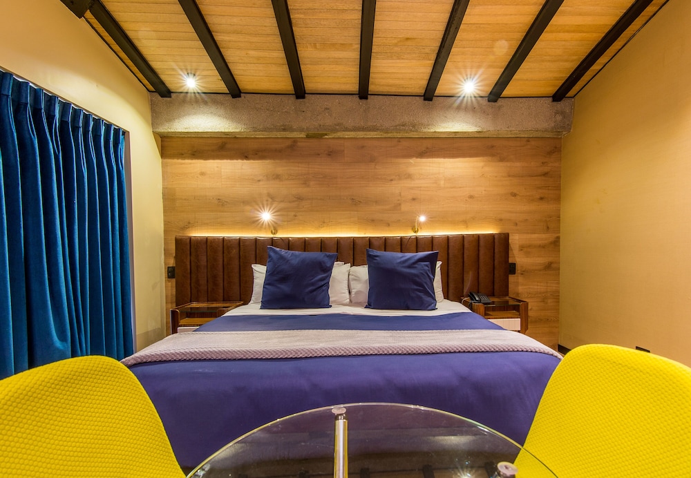 STANDARD, DOUBLE BED