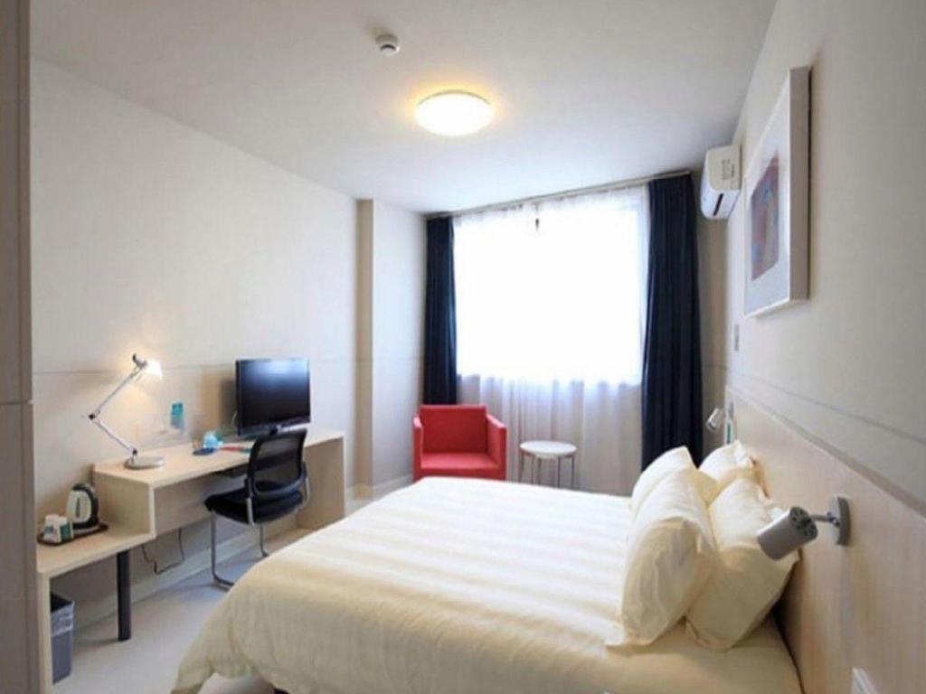 Jinjiang Inn (Wuxi Huishan District Government Wanda Plaza) 34/56