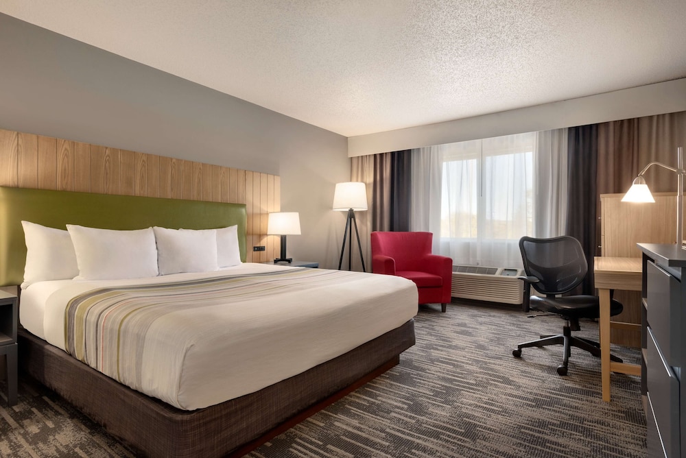 Country Inn & Suites by Radisson, Brookings, SD 7/39