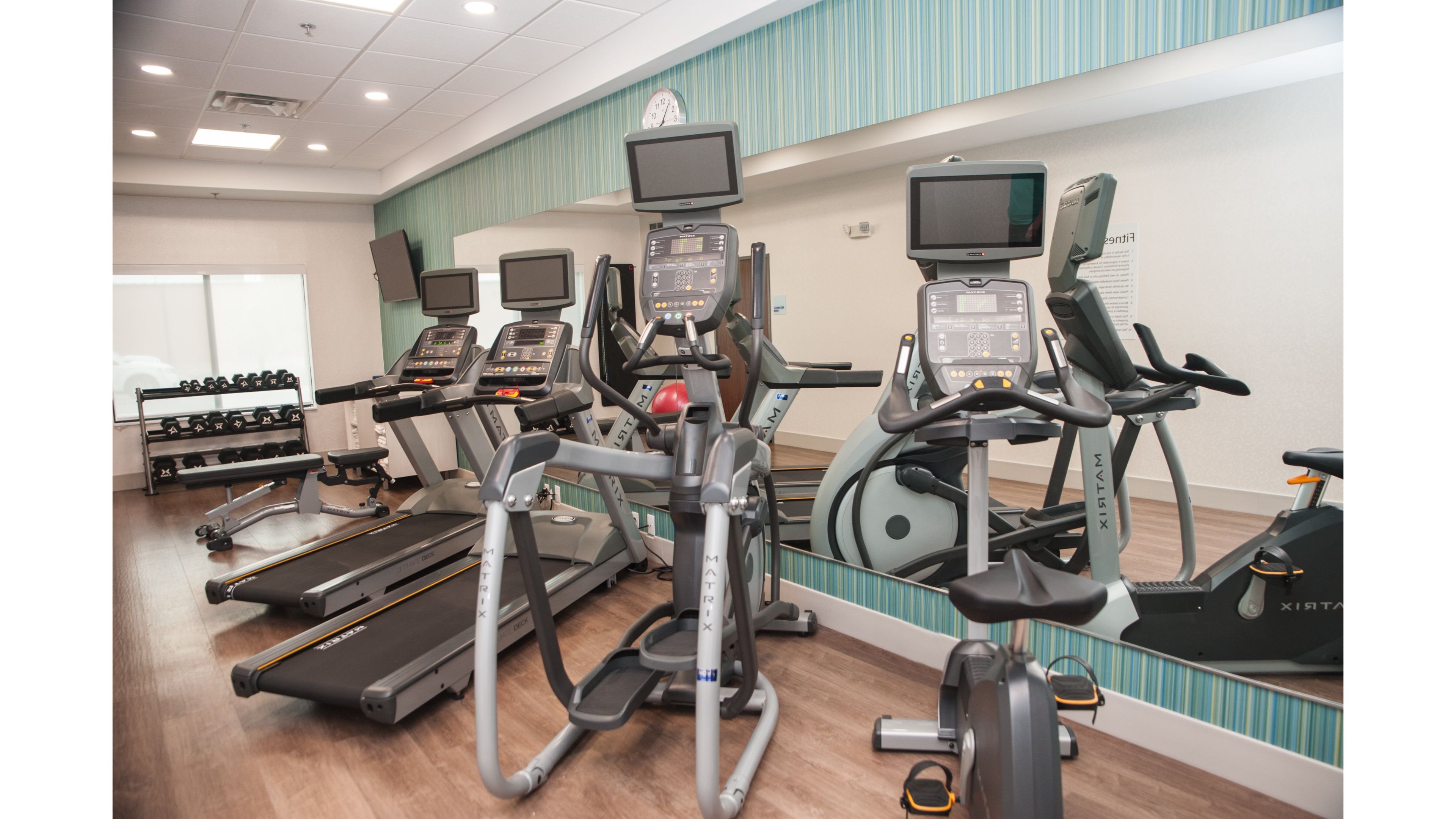 Holiday Inn Express Hotel Suites Norfolk 31/48