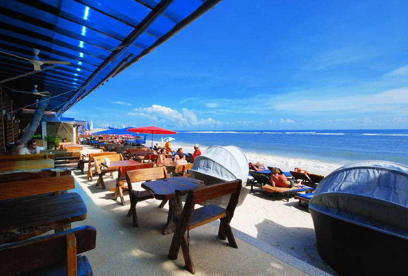 Ark Bar Beach Resort 57/64
