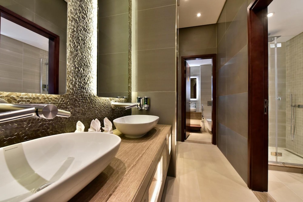 Bahrain Airport Hotel - Airside 30/58