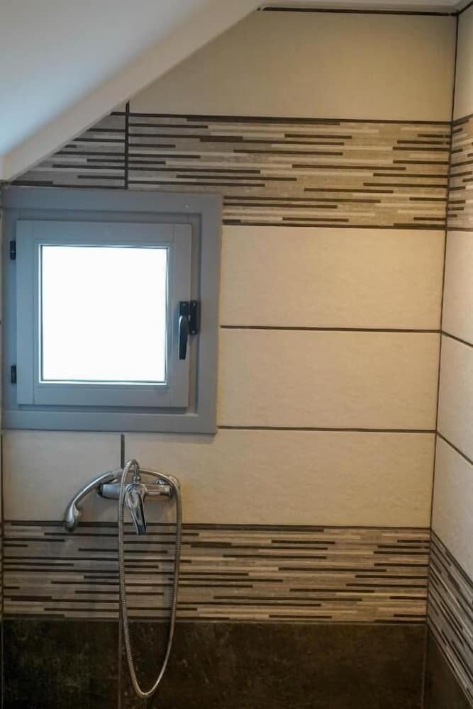 The Noverian Bios Caldera, Sunset Suites 48/58