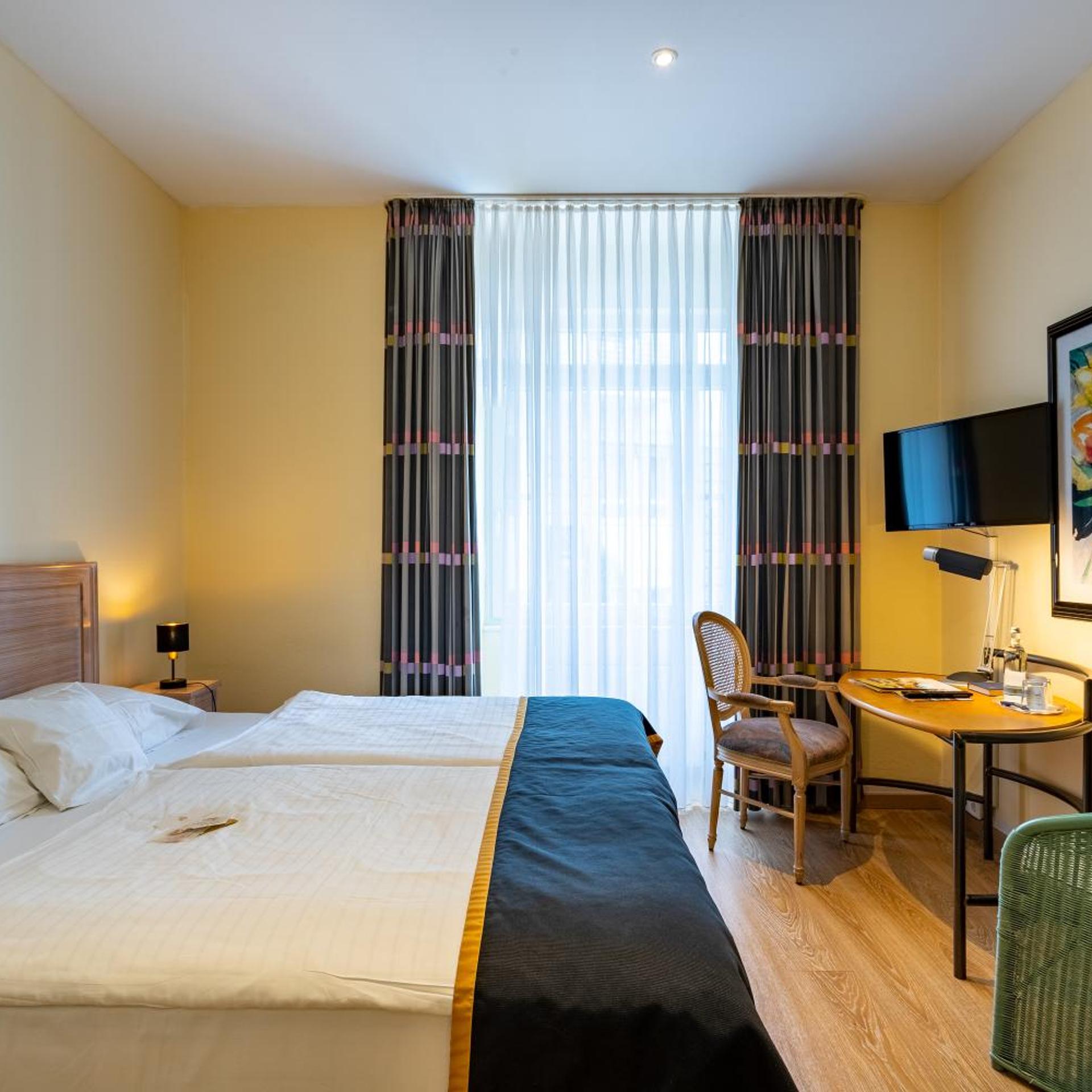 Comfort, Double Bed, Hotel Am Muhlenteich Schwelm 4/10