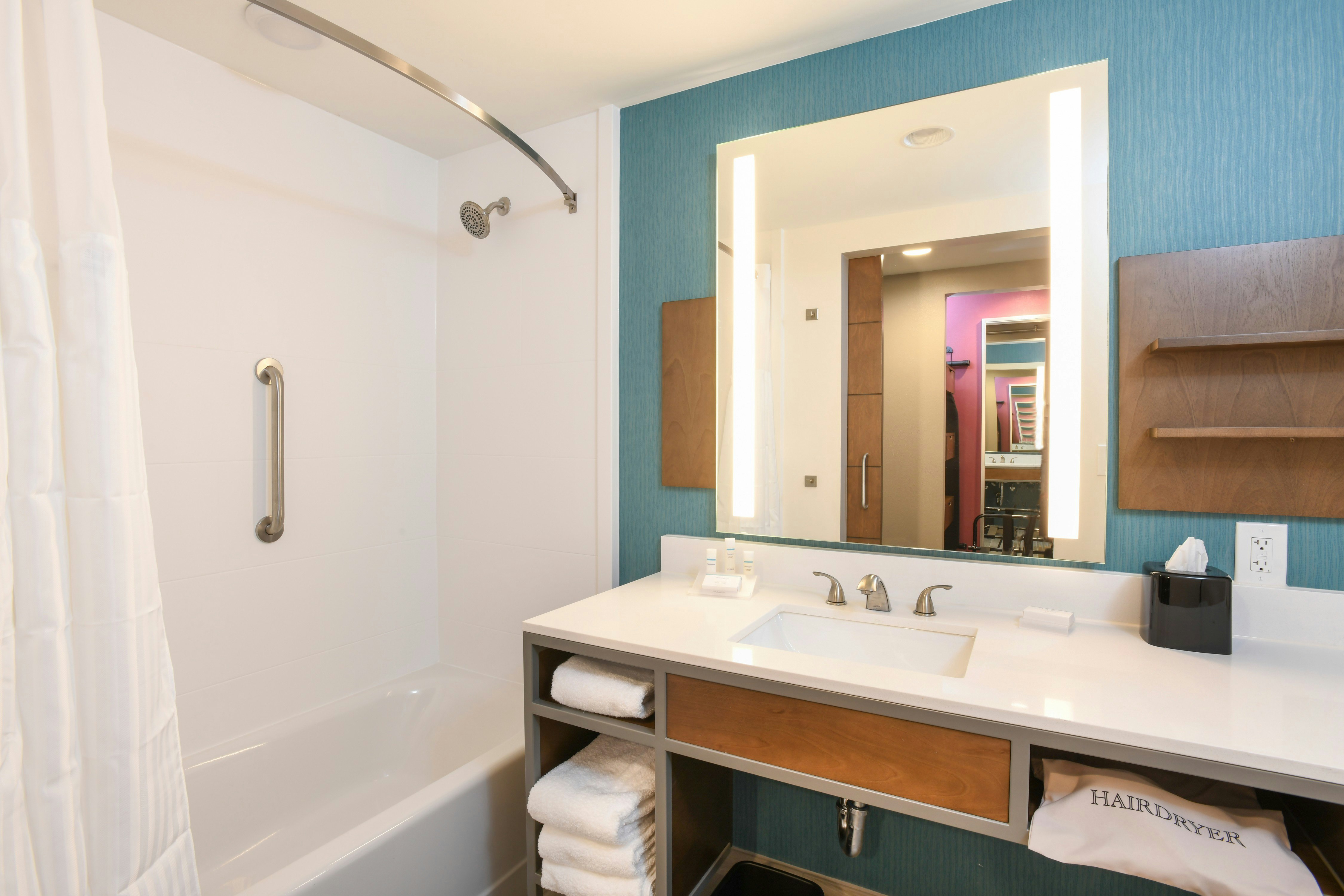 ROOM, 2 QUEEN BEDS, ACCESSIBLE