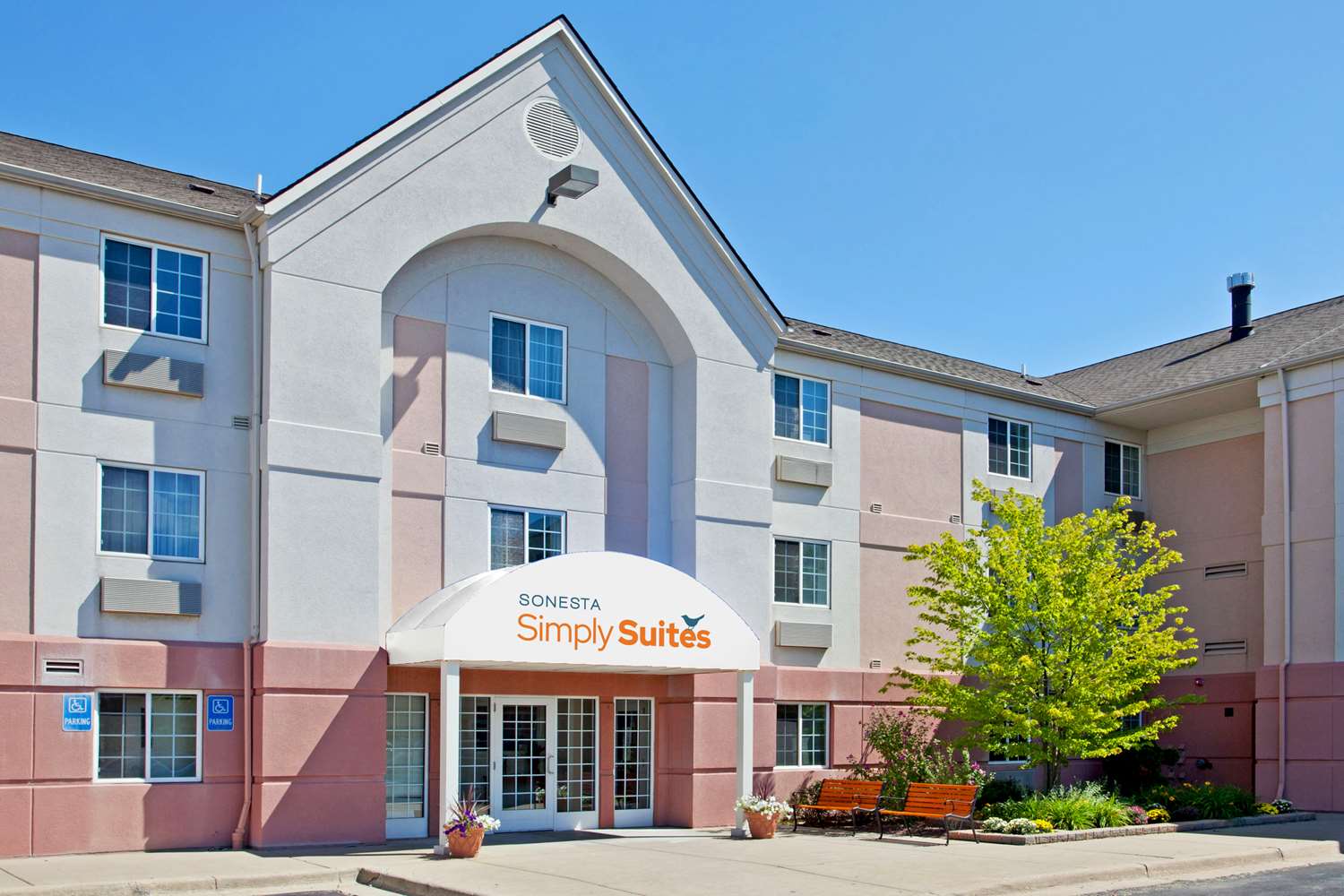 Sonesta Simply Suites Detroit Ann Arbor 1/5