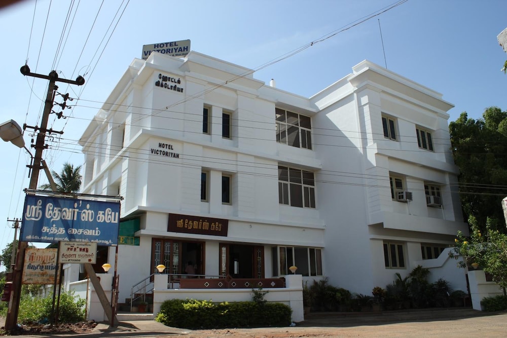 Hotel Victoriyah 1/32
