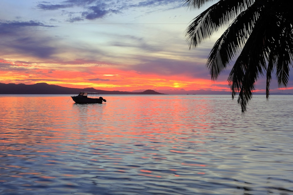 Matangi Private Island 32/50