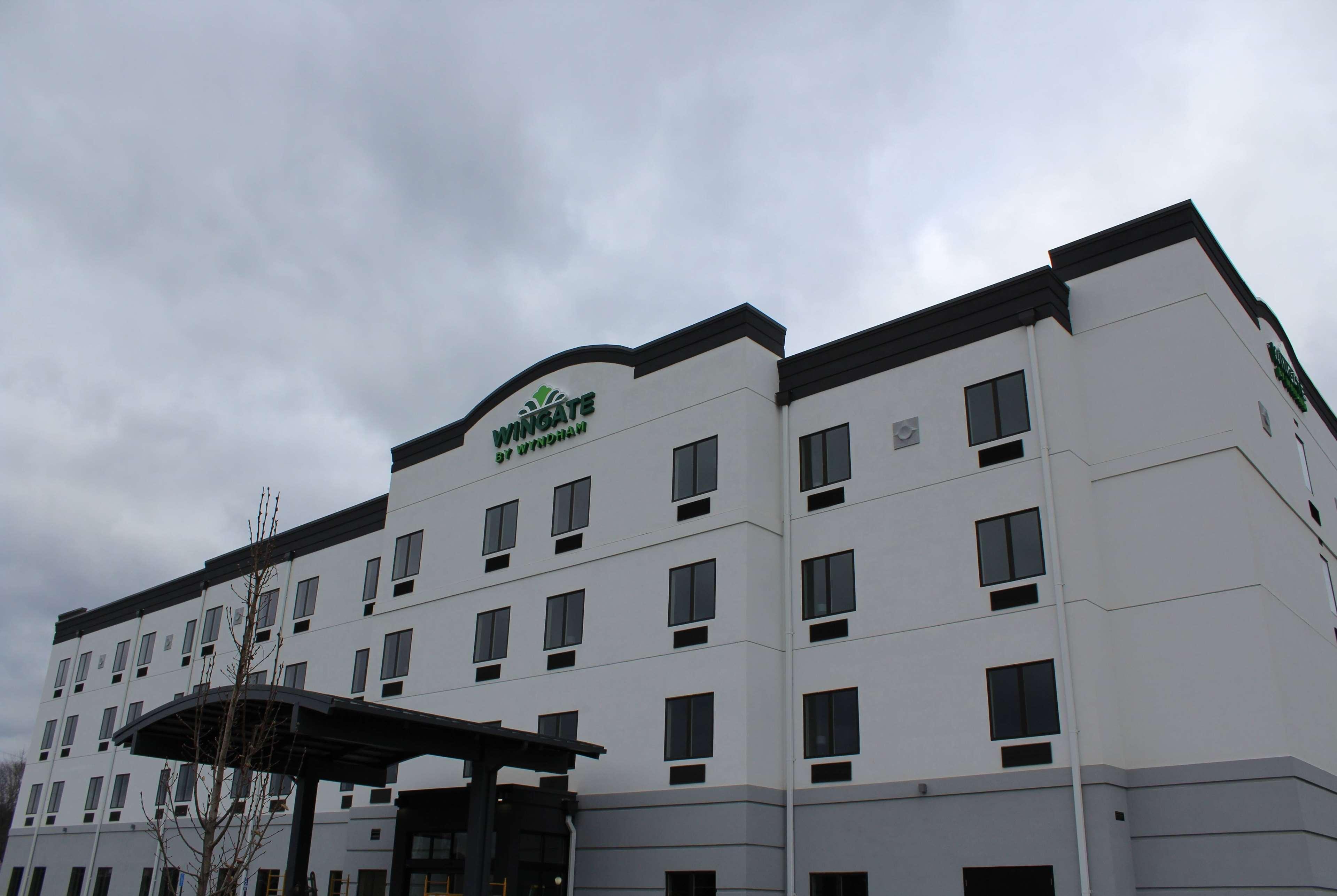 Wingate By Wyndham Hurricane Wv 3/33