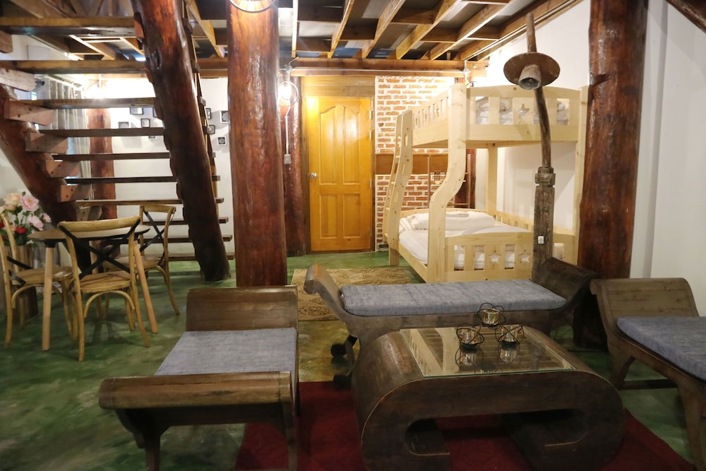 Loghome Boutique 50/71