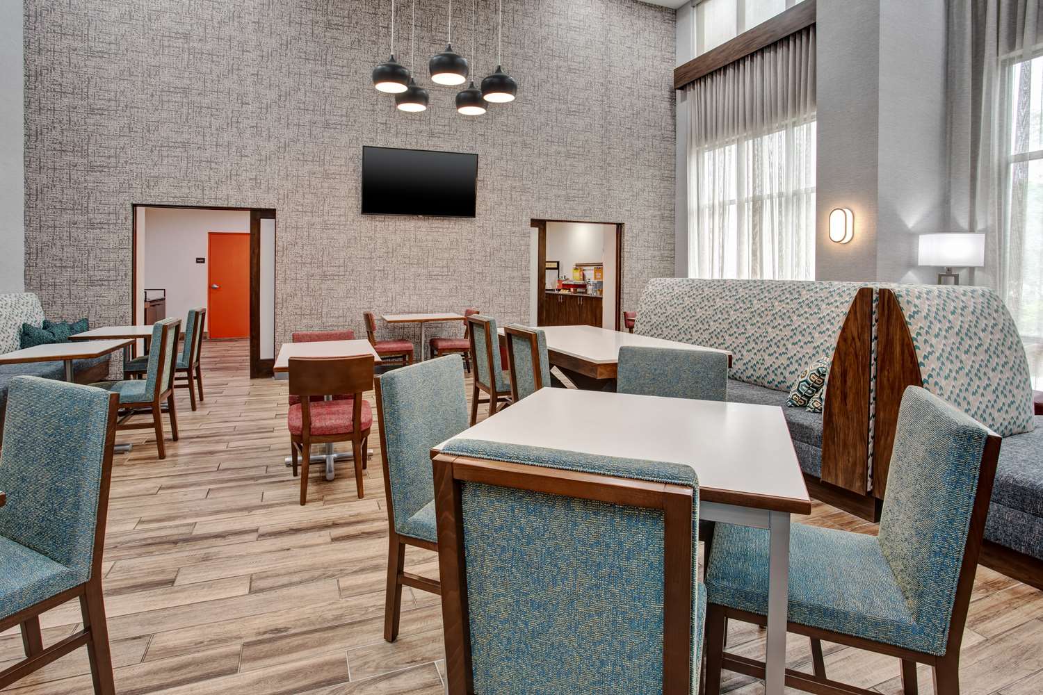 restaurant cafeteria