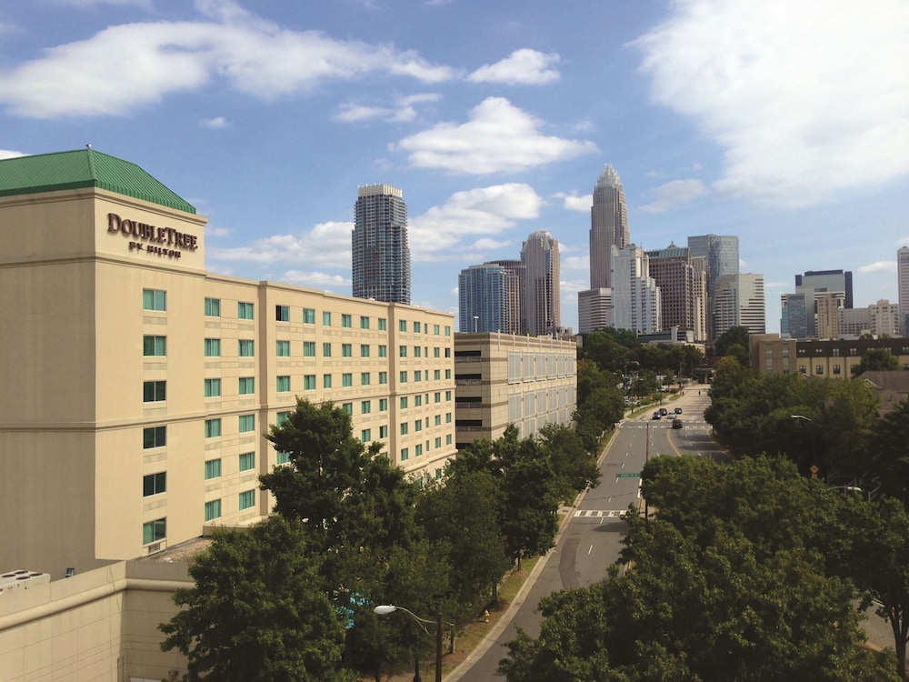 DOUBLETREE BY HILTON HOTEL CHARLOTTE in CHARLOTTE - NC