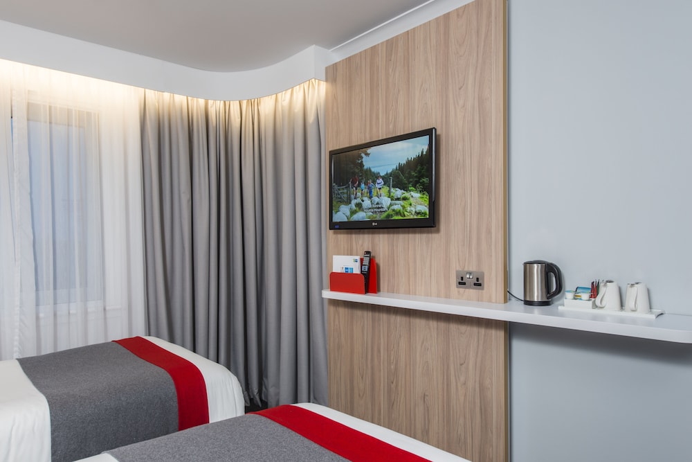 Holiday Inn Express LONDON - DARTFORD 6/52