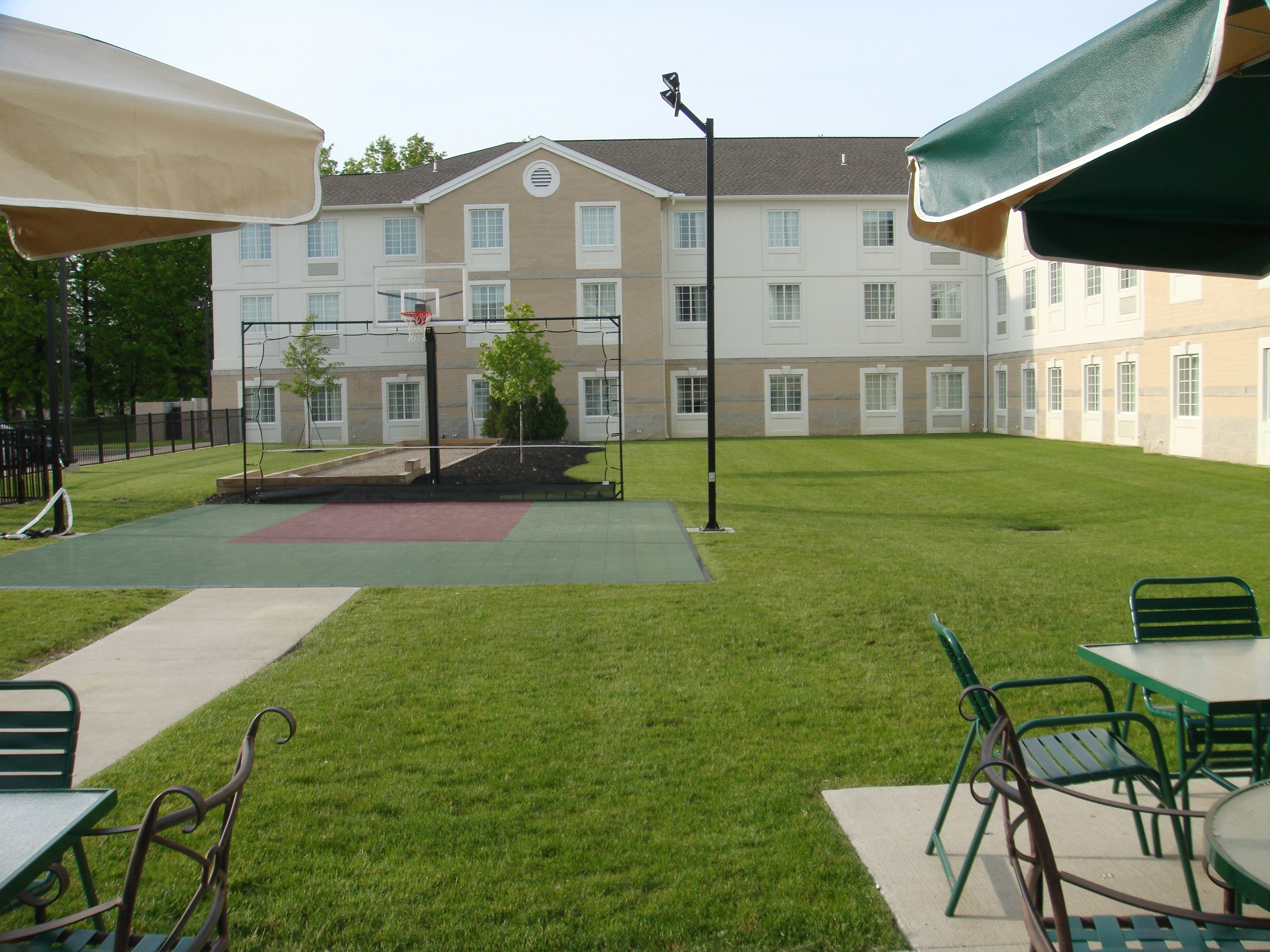 Staybridge Suites Cleveland Mayfield Heights Beachwood 62/68