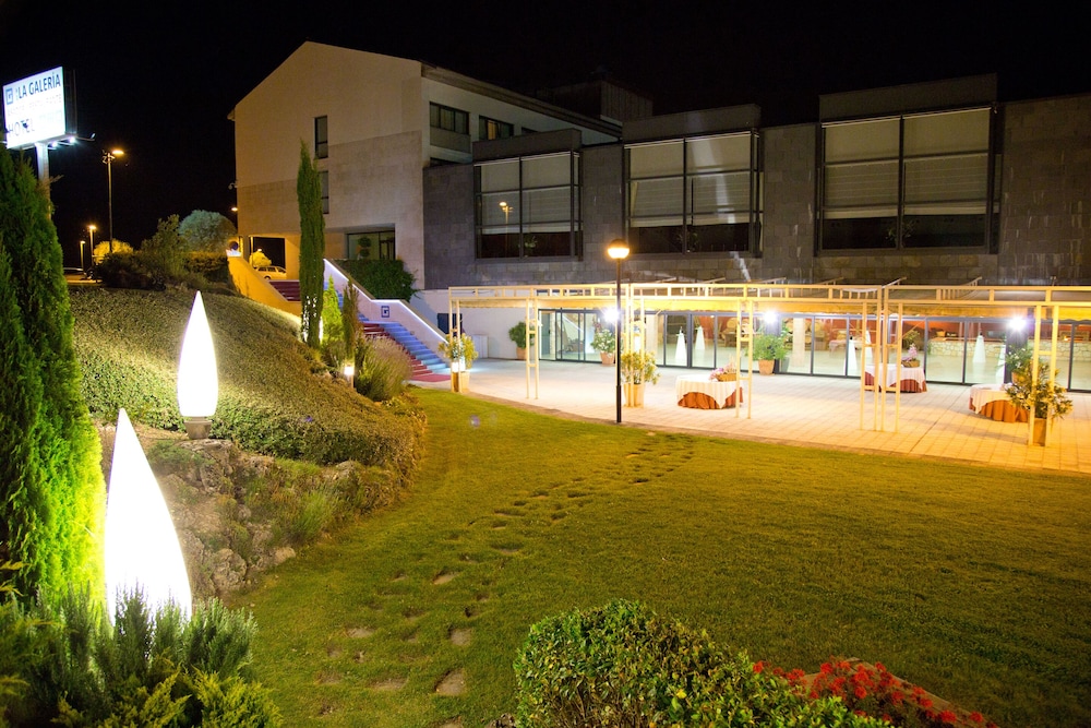 Hq La Galeria Hotel Restaurante 24/30