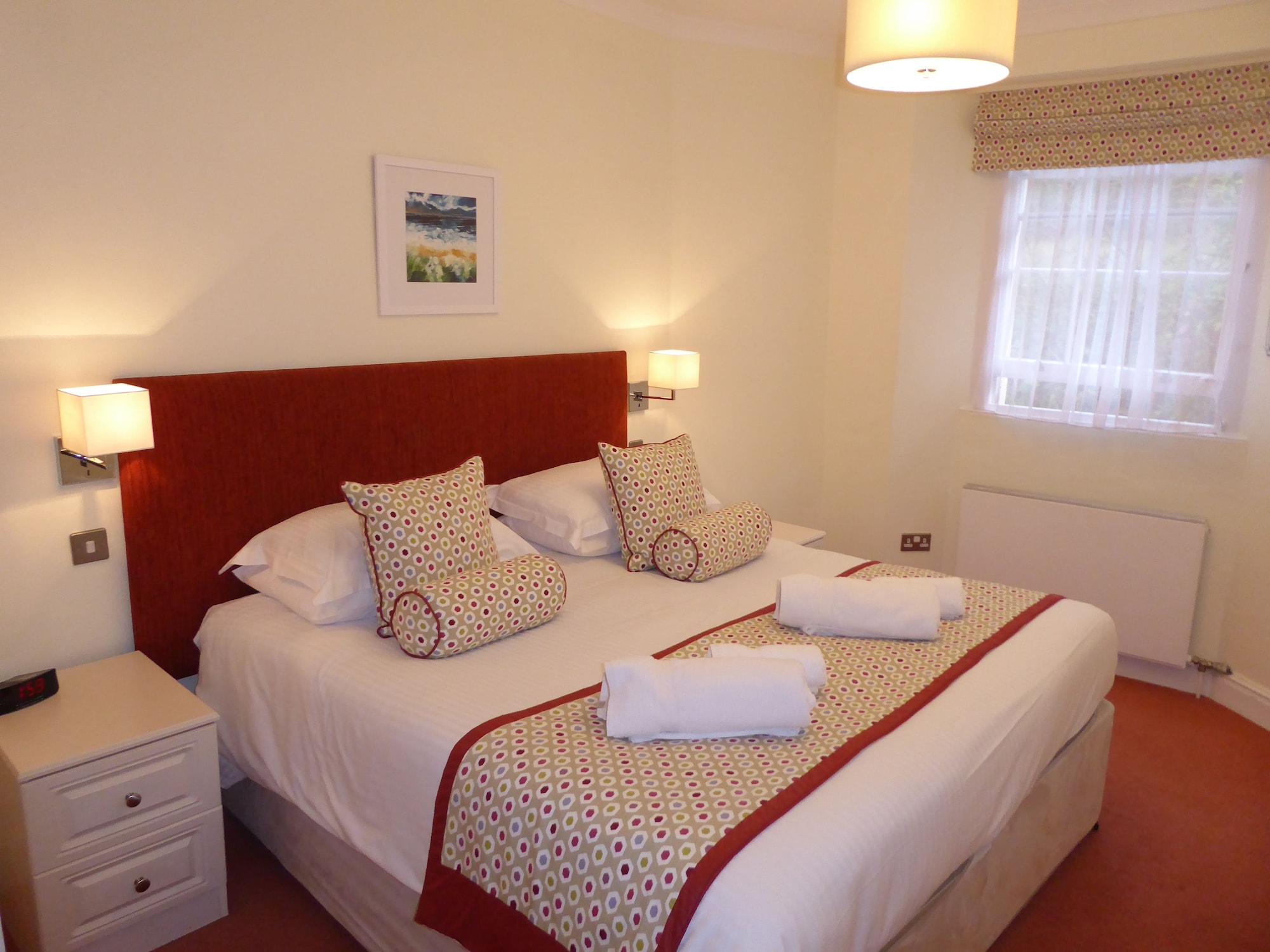 3 BEDROOMS, APARTMENT
