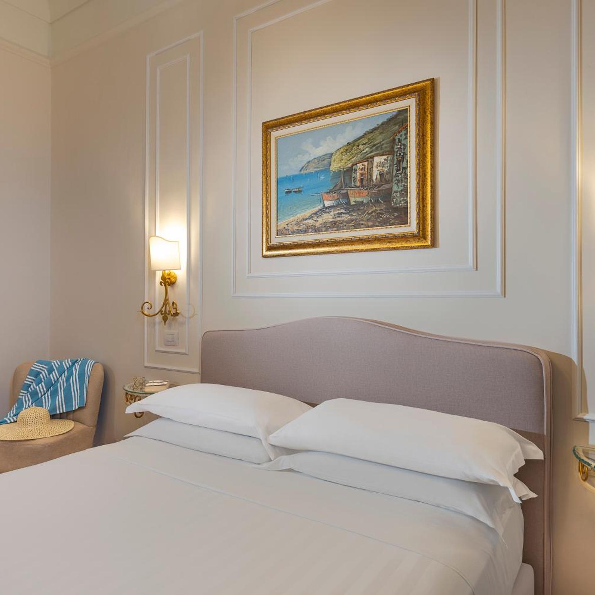 غرفة سوبيريور بسرير مزدوج بإطلالة على البحر بشرفة، Hotel La Pensione Svizzera 3/10