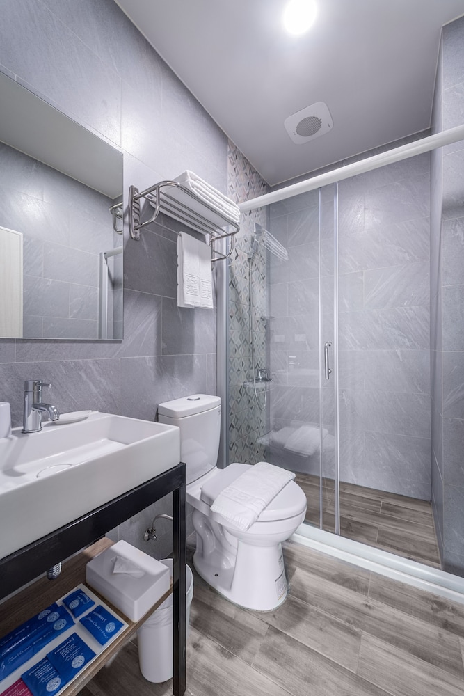 Hotel Brown - Zhongzheng 42/48