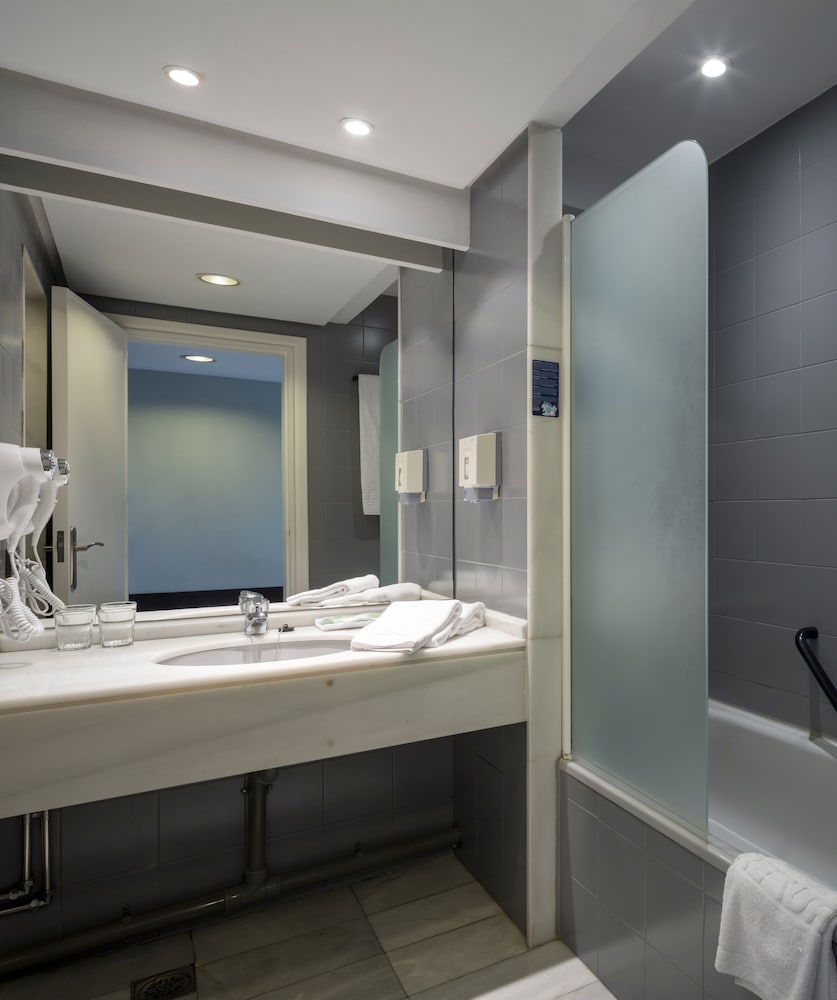 Ciudad de Logrono Hotel 26/27
