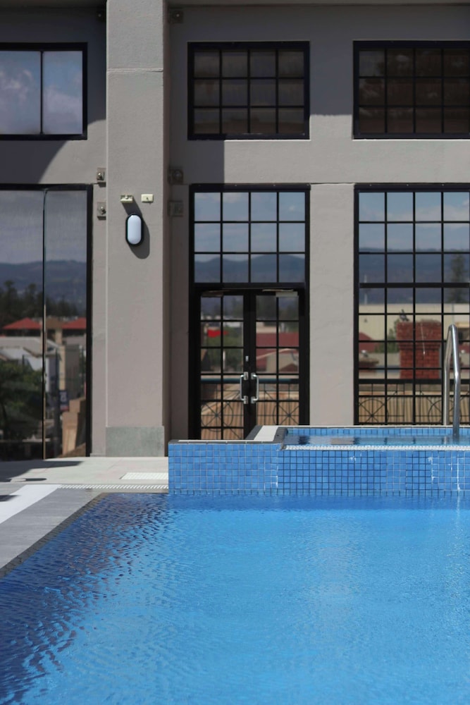 Stamford Grand Adelaide 28/63