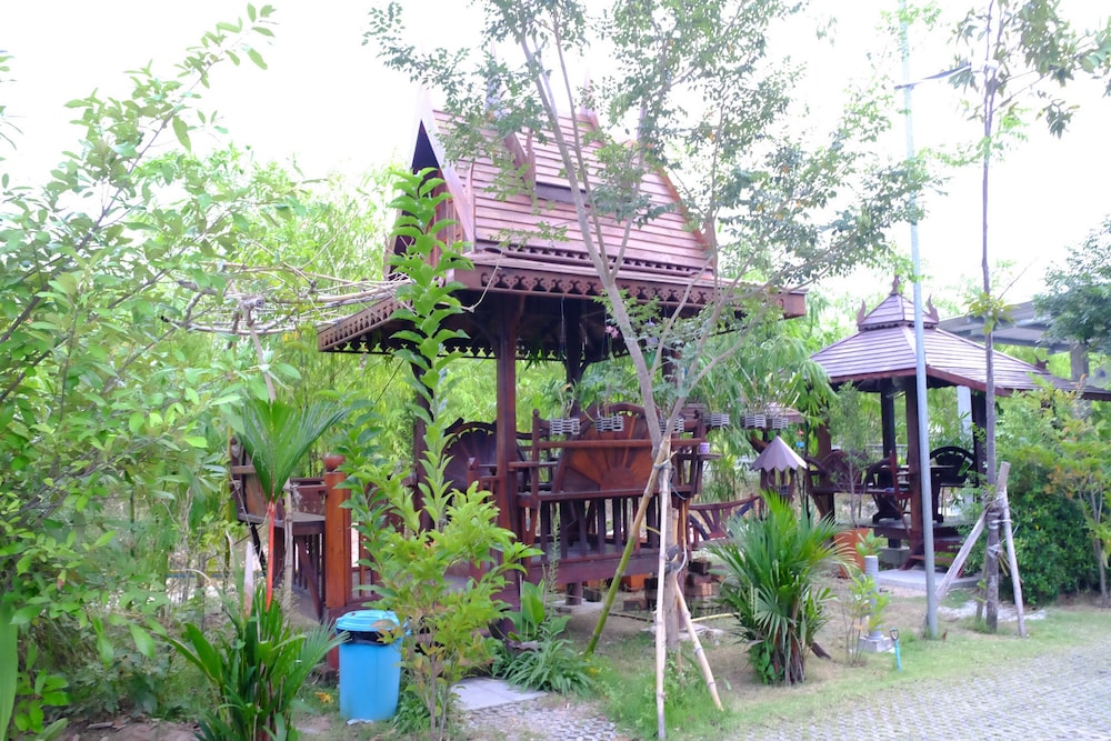 Pt House Resort 11/42