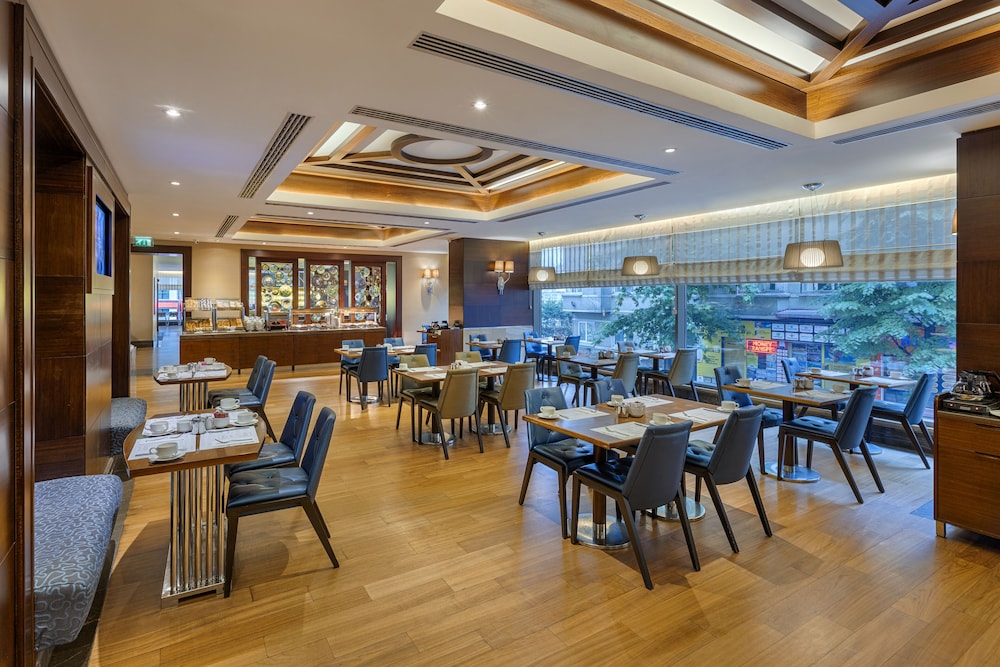 Titanic City Taksim Hotel 63/73