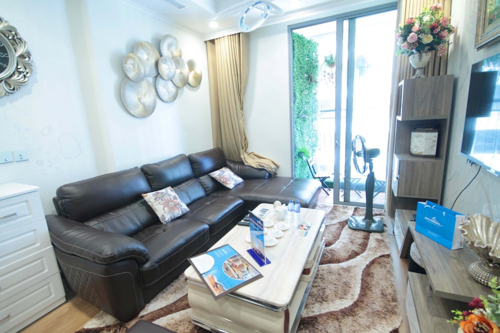 Bayhomes Times City Serviced Apartment 30/50