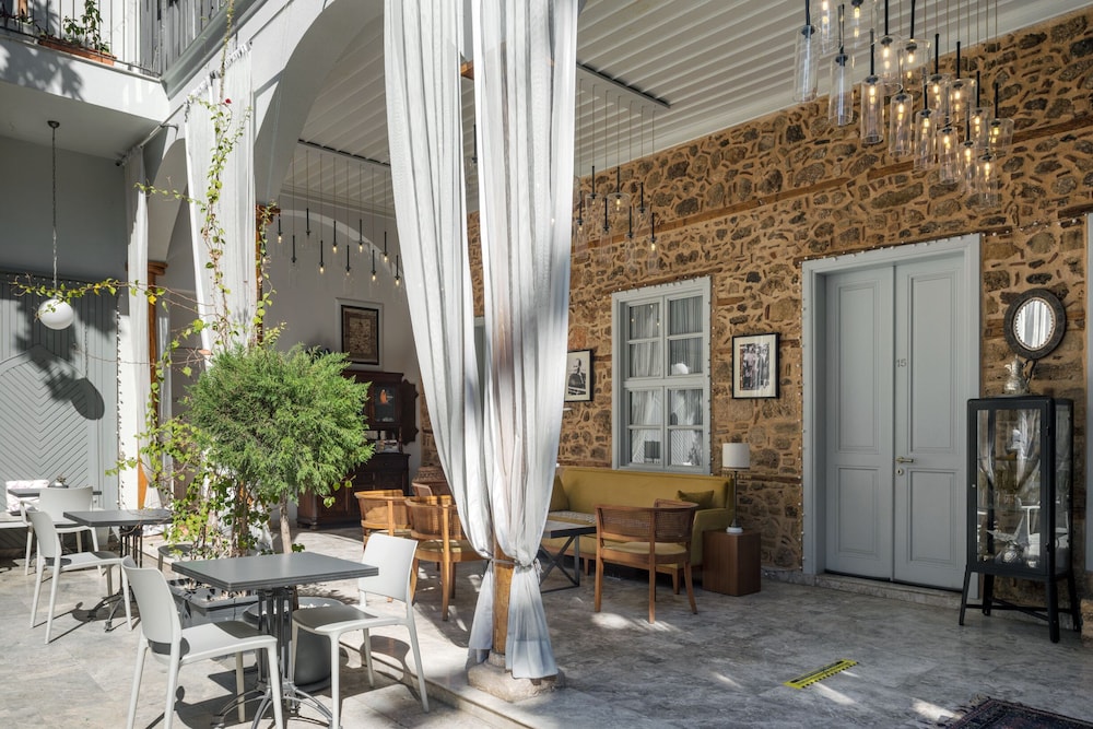 Delight Deluxe Boutique Hotel 54/79