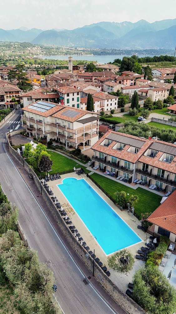 Hotel Splendid Sole 65/68