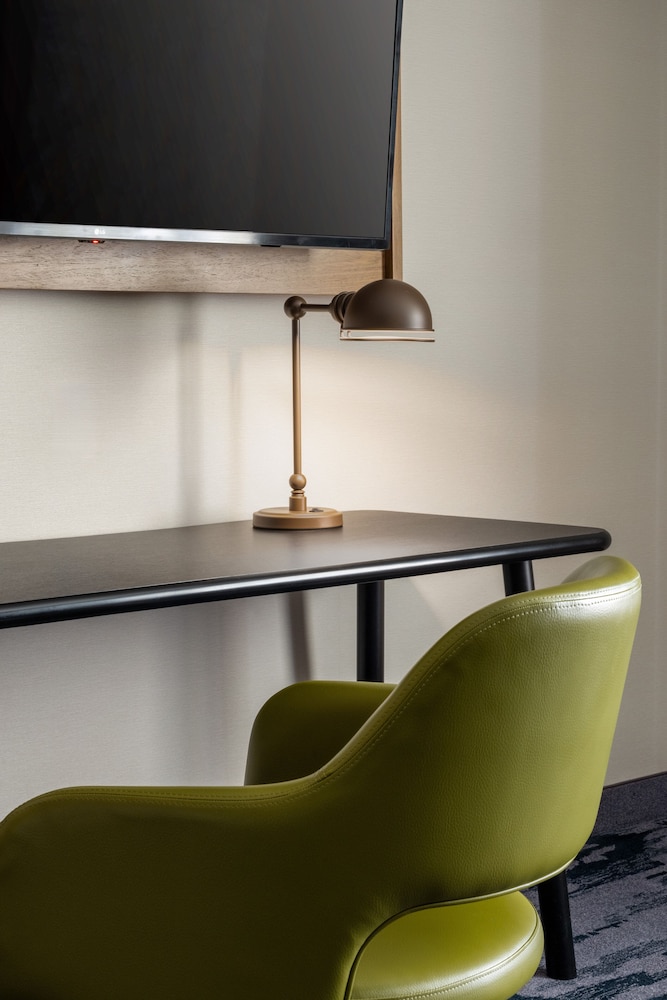 Fairfield Inn & Suites by Marriott Louisville Shepherdsville 15/38