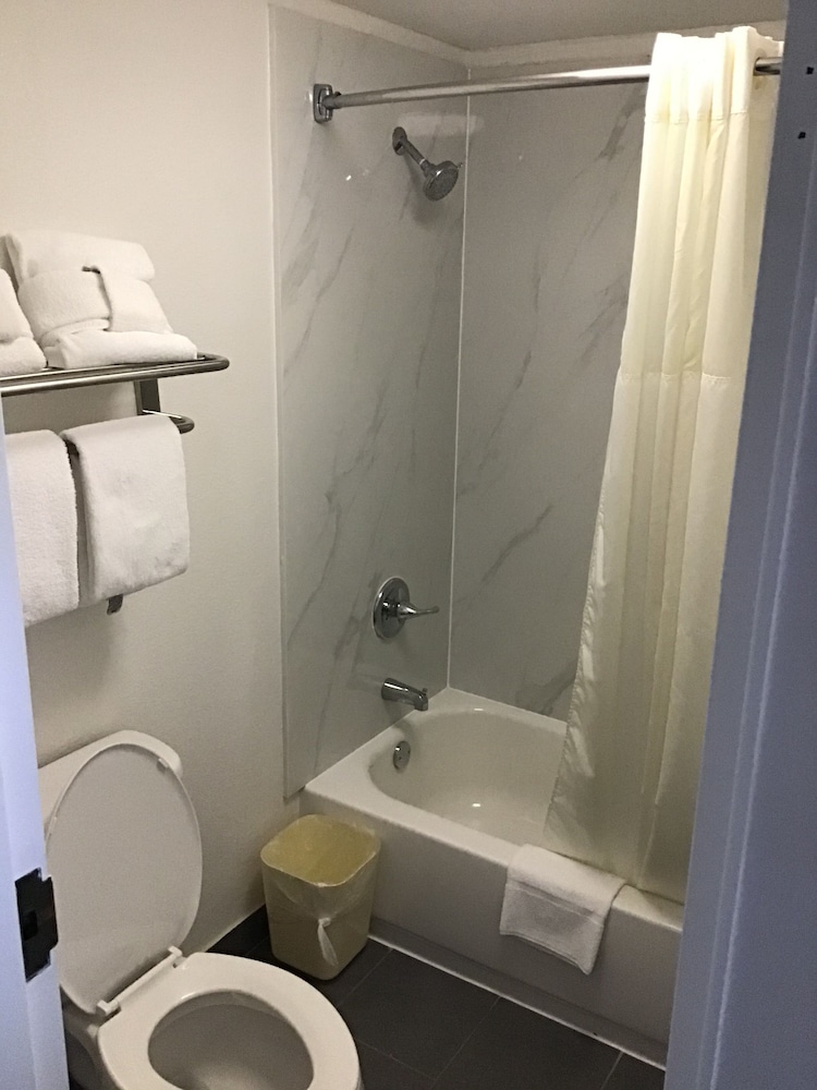 Quality Inn Christiansburg - Blacksburg 16/47